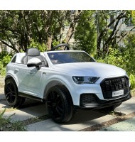 Акумулаторен джип Audi Q7 12V