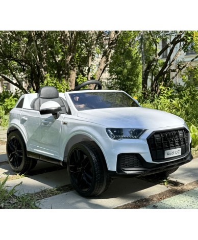 Акумулаторен джип Audi Q7 12V